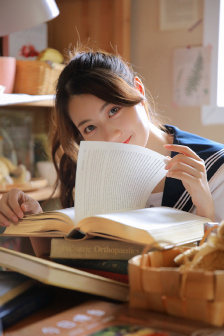 冰块一颗一颗往下体塞肚子